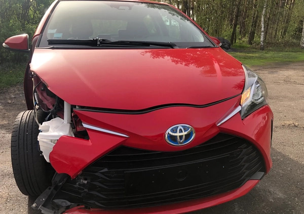 Toyota Yaris cena 33900 przebieg: 53000, rok produkcji 2019 z Słupca małe 277